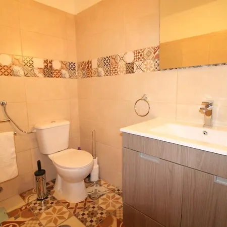Spacious T1 Camila With Pool On Julio Dinis , Montechoro 公寓